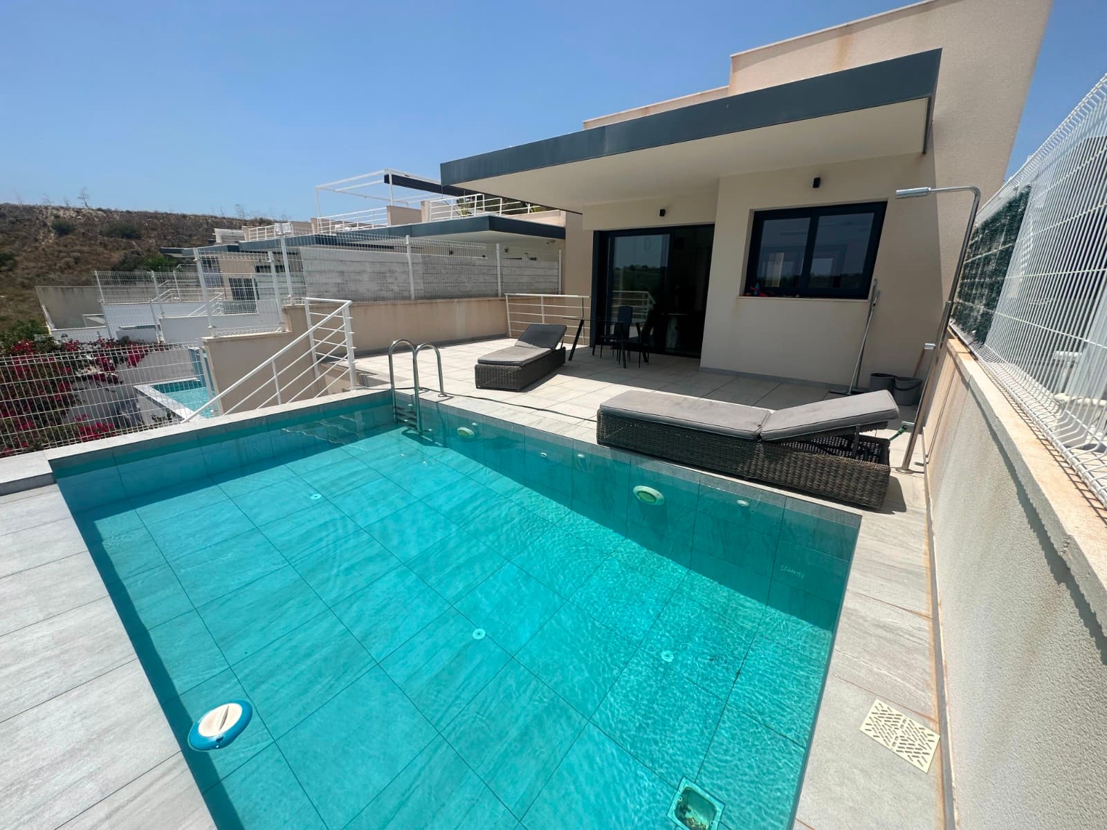 Villa - Chalet de 5 dormitorios en San Miguel de Salinas - 1