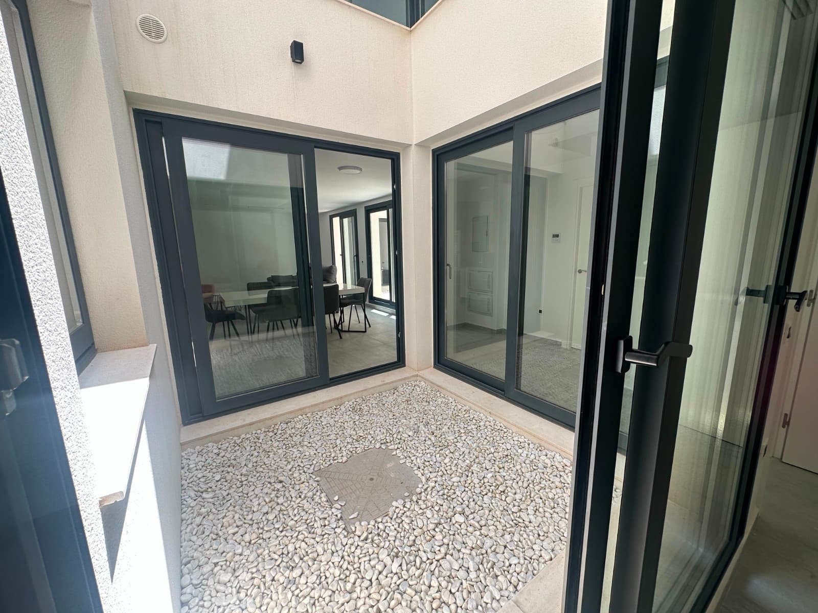 Villa - Chalet de 5 dormitorios en San Miguel de Salinas - 9