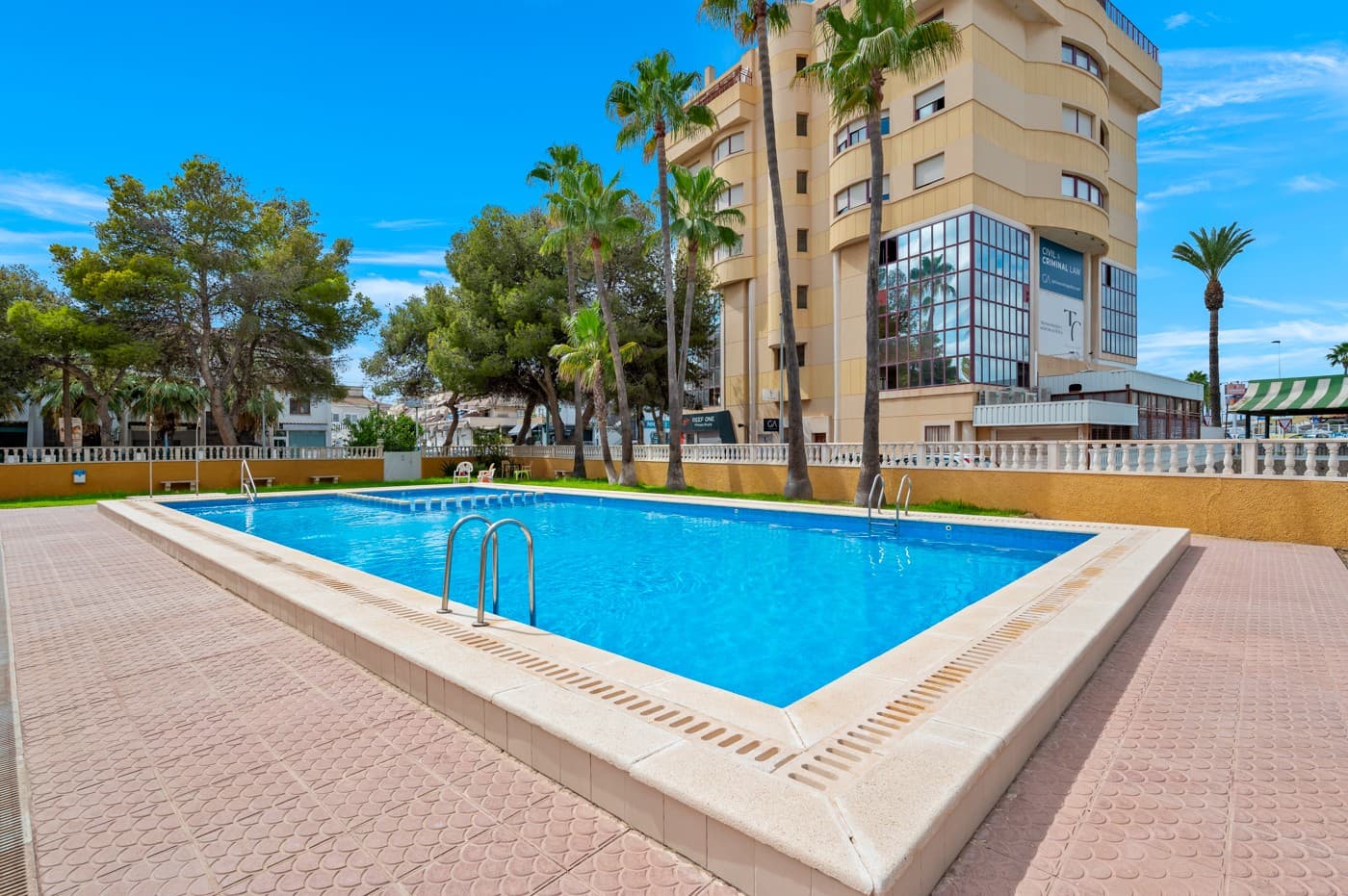 Tussenverdieping Appartement met 3 slaapkamers in Punta Prima - 3