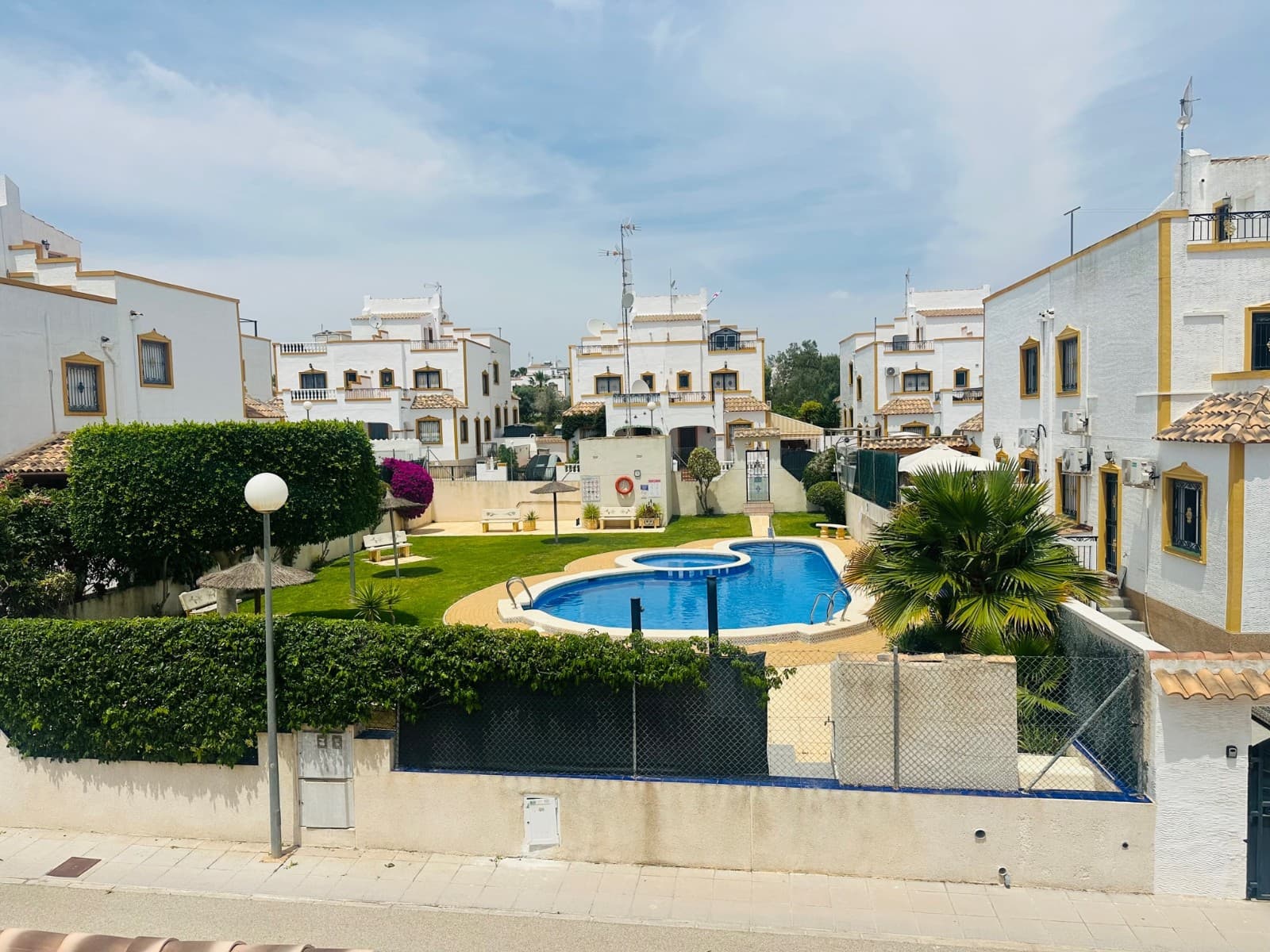 3 bed Townhouse in Orihuela - 2