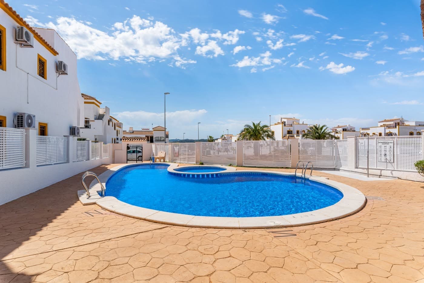 Tussenverdieping Appartement met 2 slaapkamers in Orihuela - 13