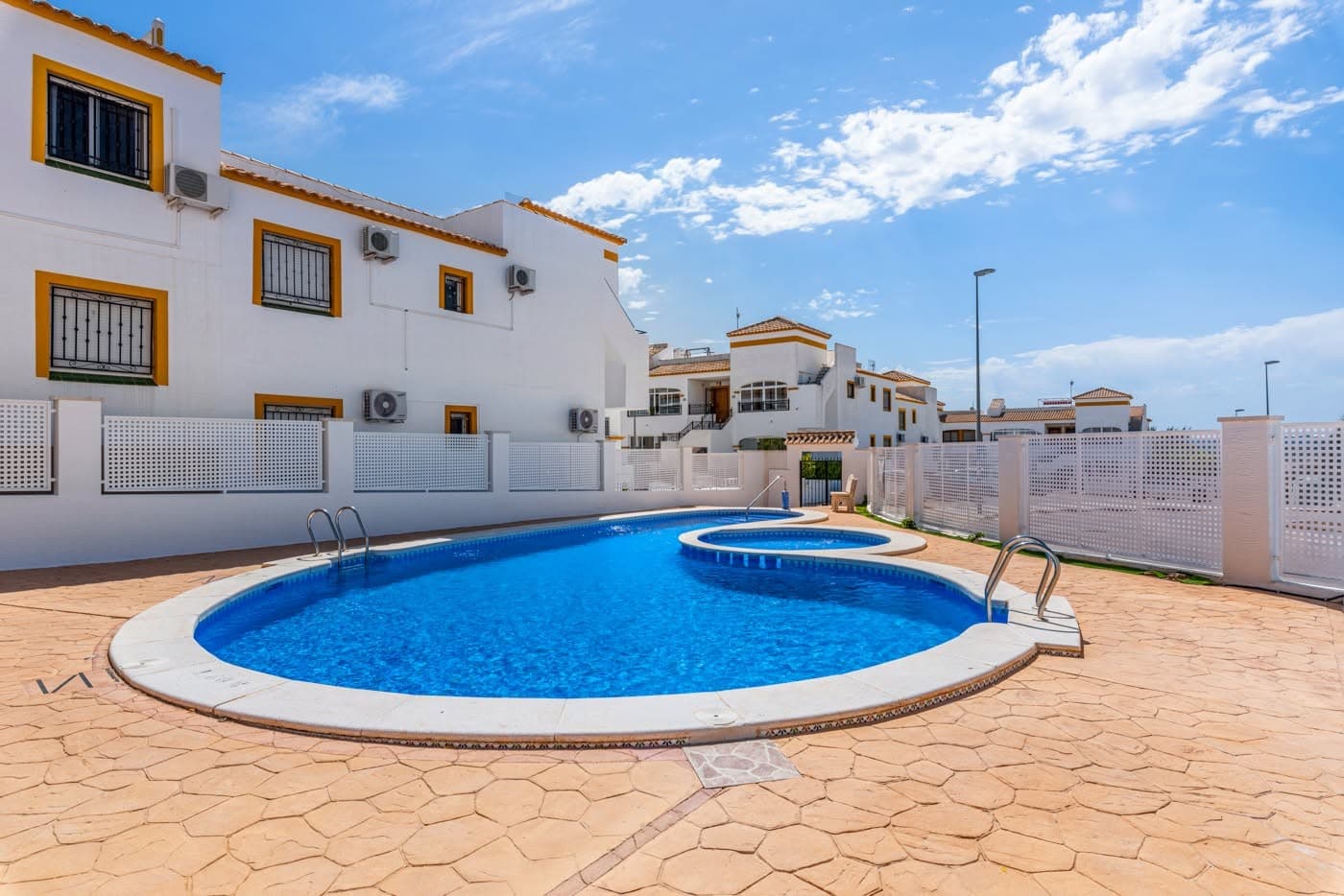Tussenverdieping Appartement met 2 slaapkamers in Orihuela - 14