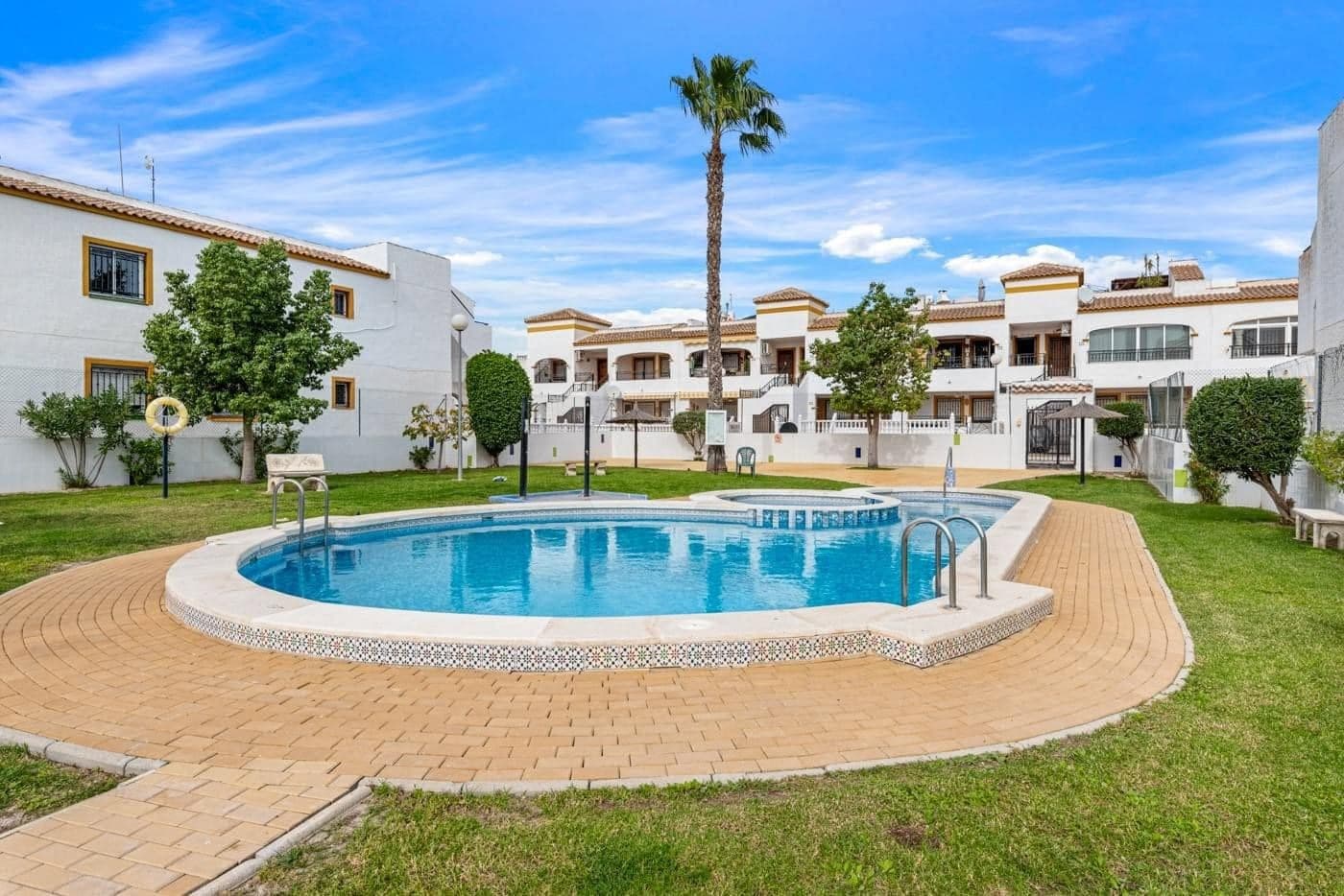 Tussenverdieping Appartement met 2 slaapkamers in Orihuela - 1