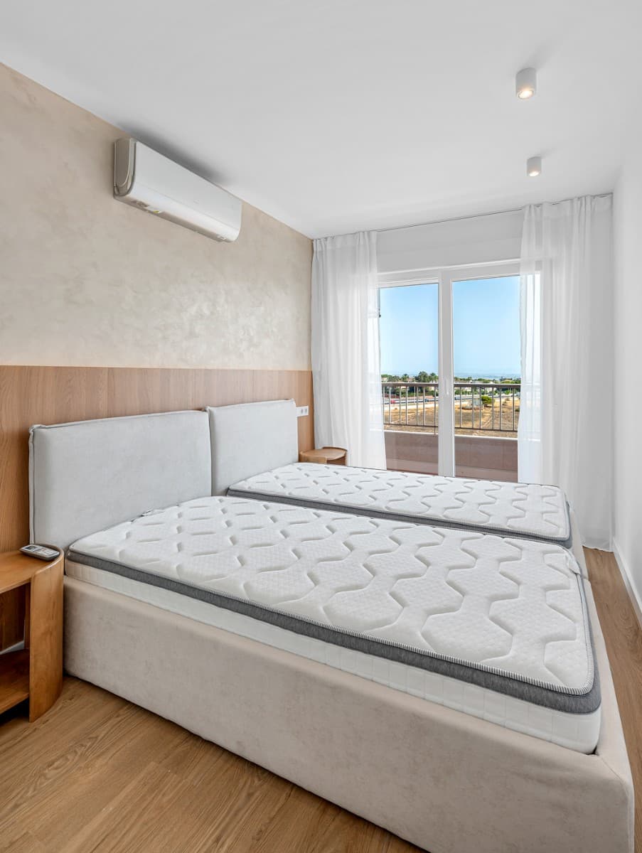 Apartamento Planta Media de 2 dormitorios en Orihuela Costa - 20