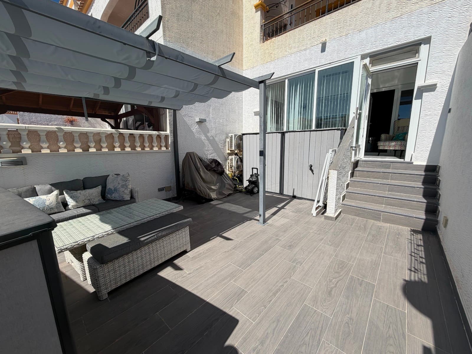 Apartamento Planta Media de 2 dormitorios en Orihuela - 1