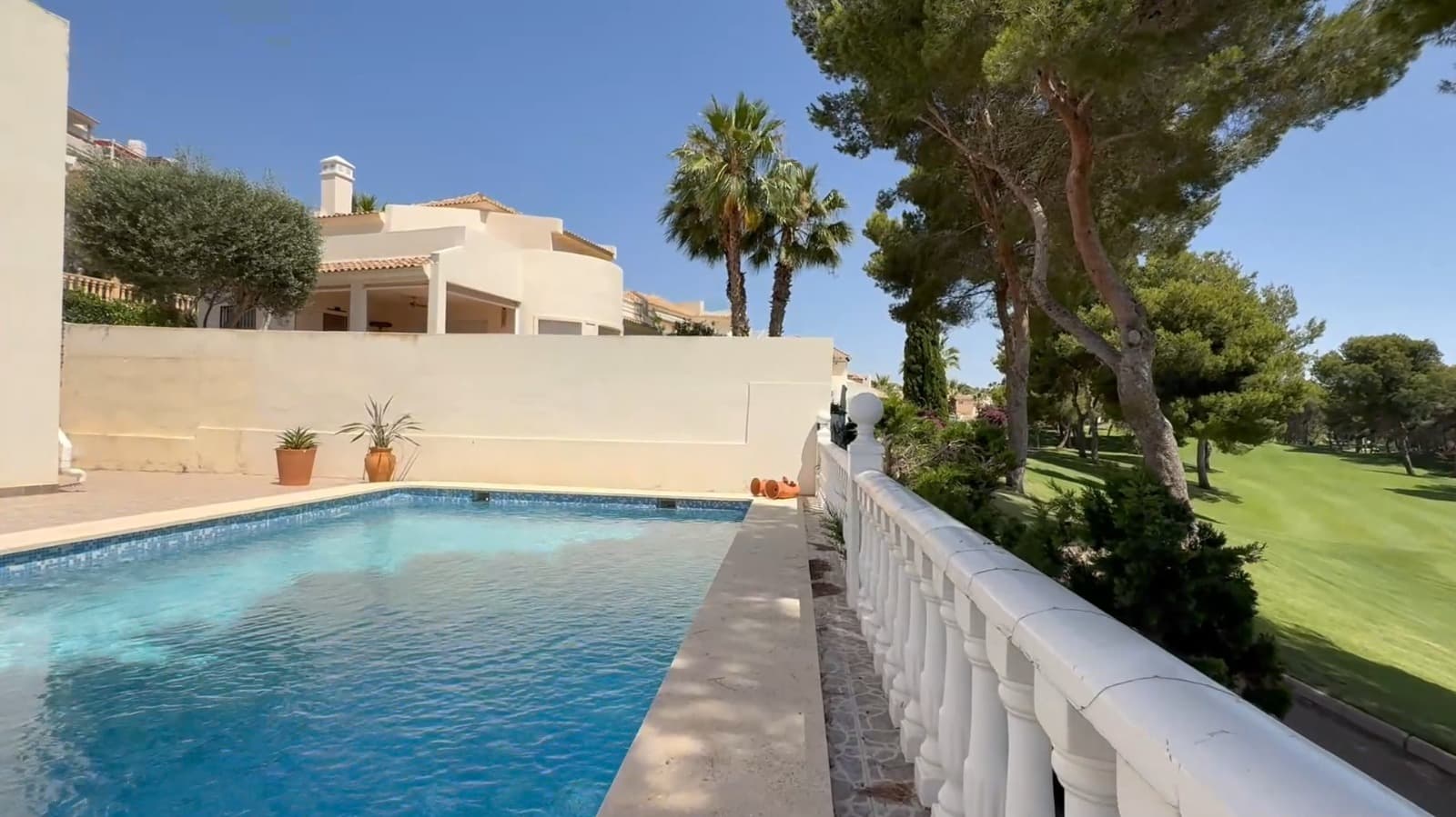 Villa - Chalet de 4 dormitorios en Orihuela - 35