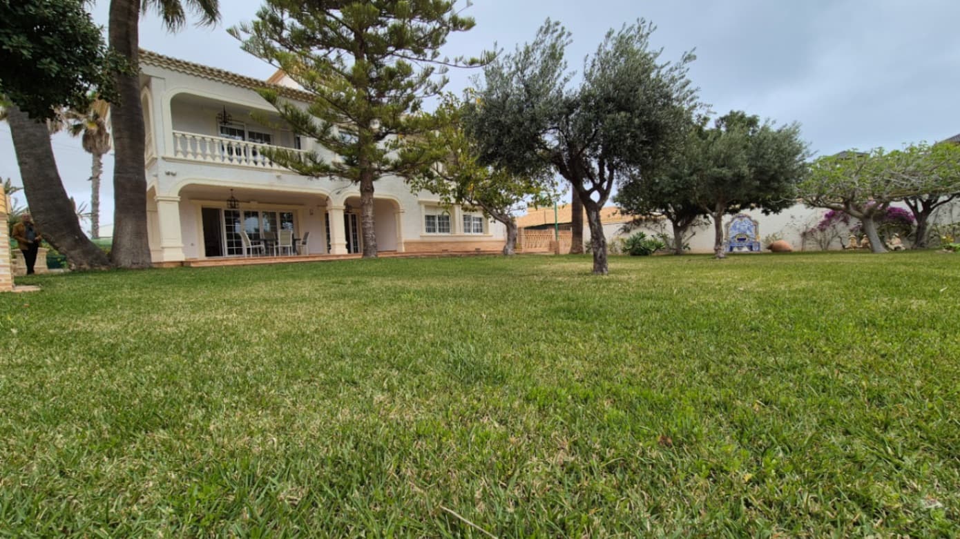 Villa - Chalet de 7 dormitorios en Orihuela - 2