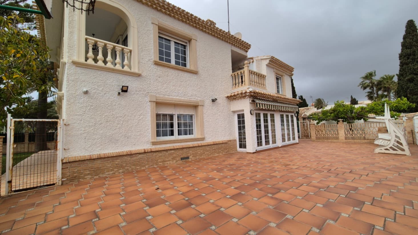 Villa - Chalet de 7 dormitorios en Orihuela - 4