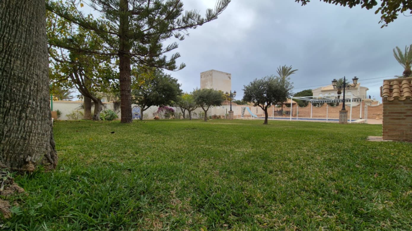 Villa - Chalet de 7 dormitorios en Orihuela - 13