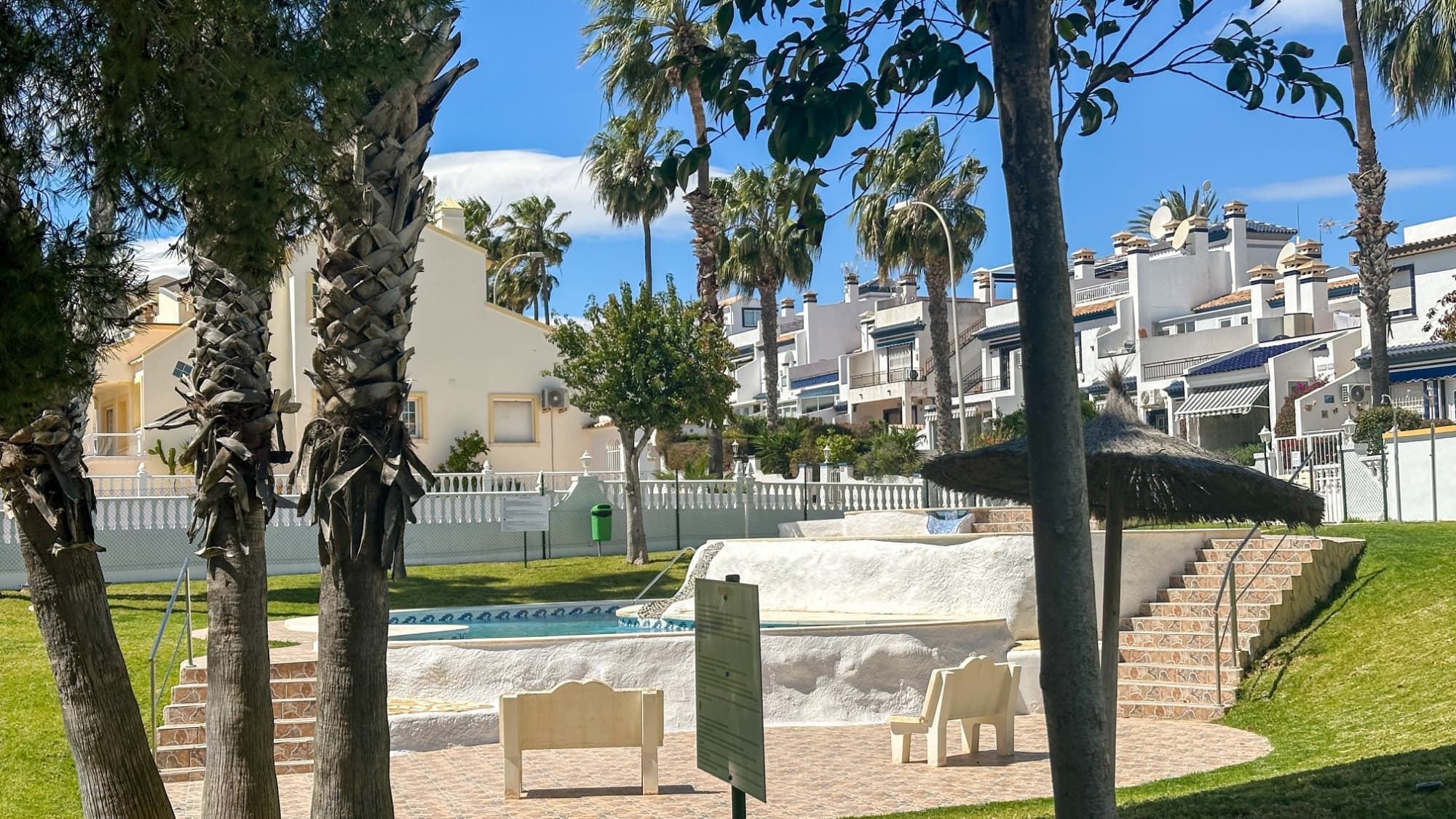 Adosada de 2 dormitorios en Orihuela Costa - 35