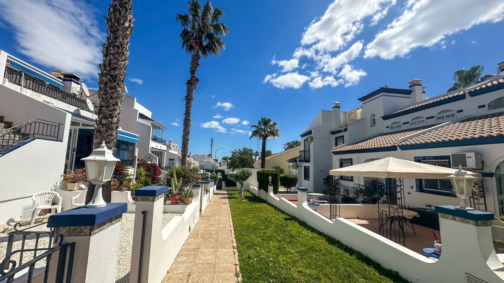 Adosada de 2 dormitorios en Orihuela Costa - 38