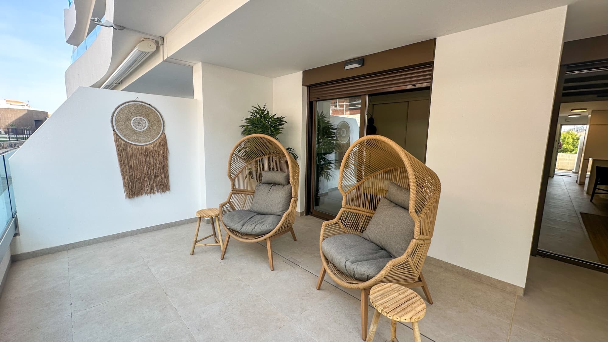 2 bed Middle Floor Apartment in Orihuela Costa - 7