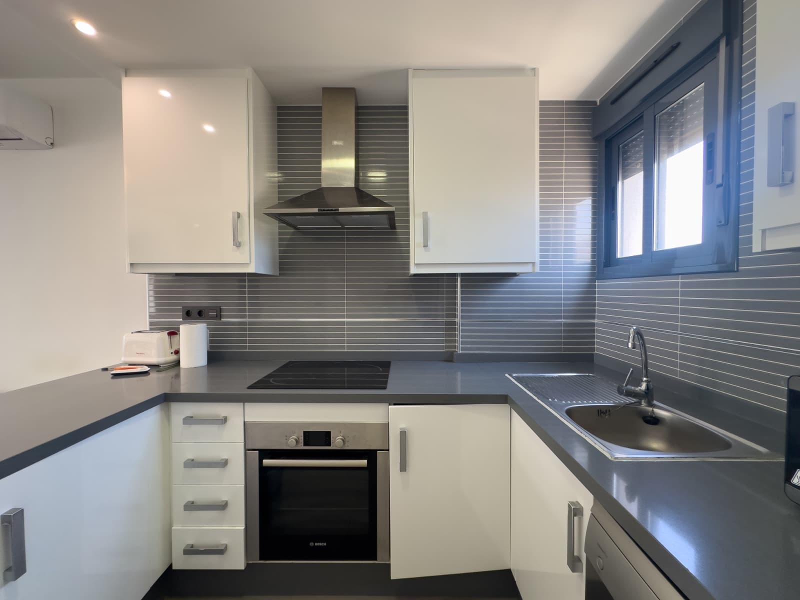 Tussenverdieping Appartement met 2 slaapkamers in La Zenia - 4