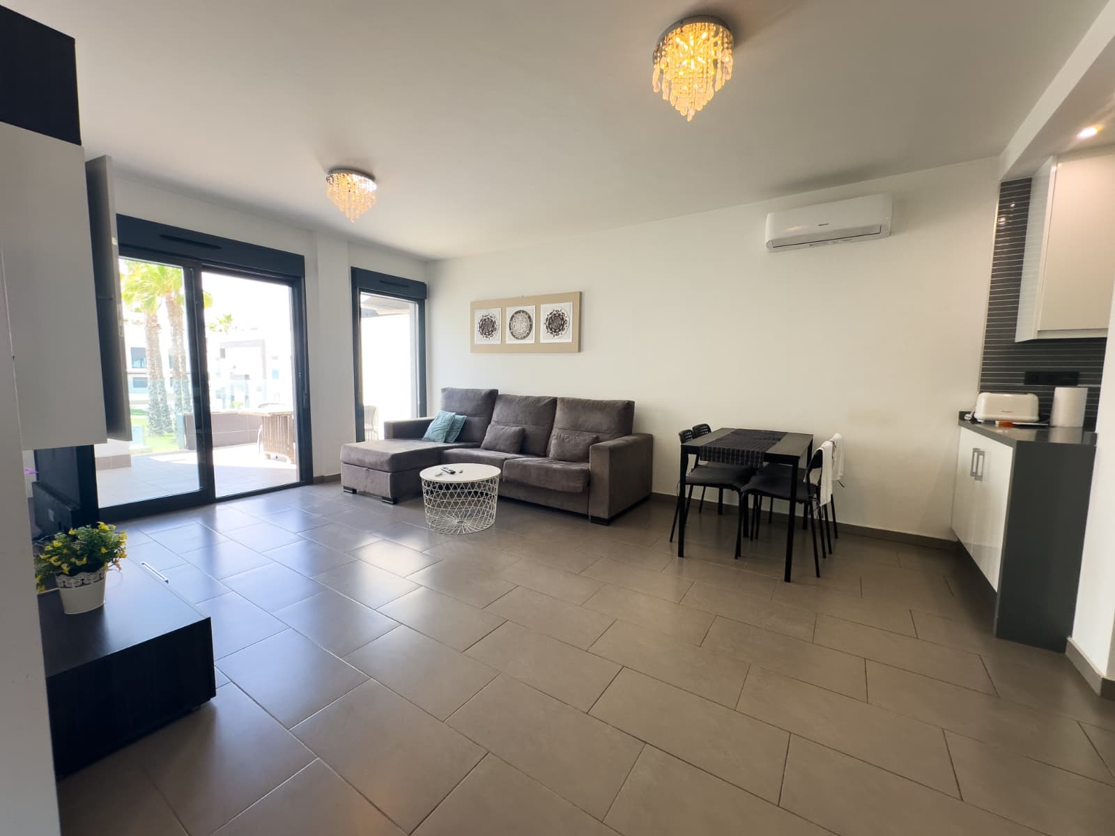 Tussenverdieping Appartement met 2 slaapkamers in La Zenia - 8