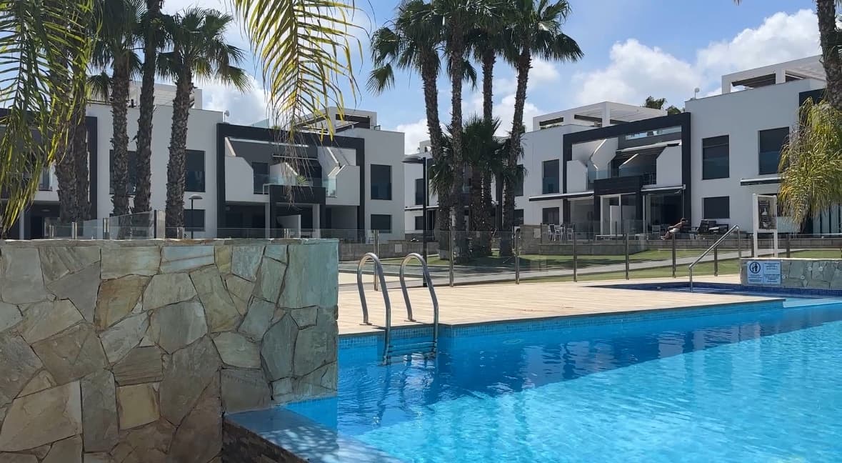 Tussenverdieping Appartement met 2 slaapkamers in La Zenia - 1