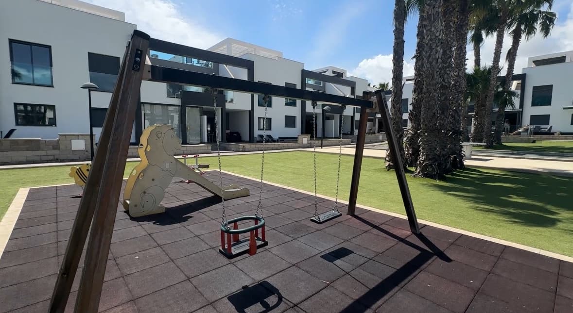 Tussenverdieping Appartement met 2 slaapkamers in La Zenia - 32