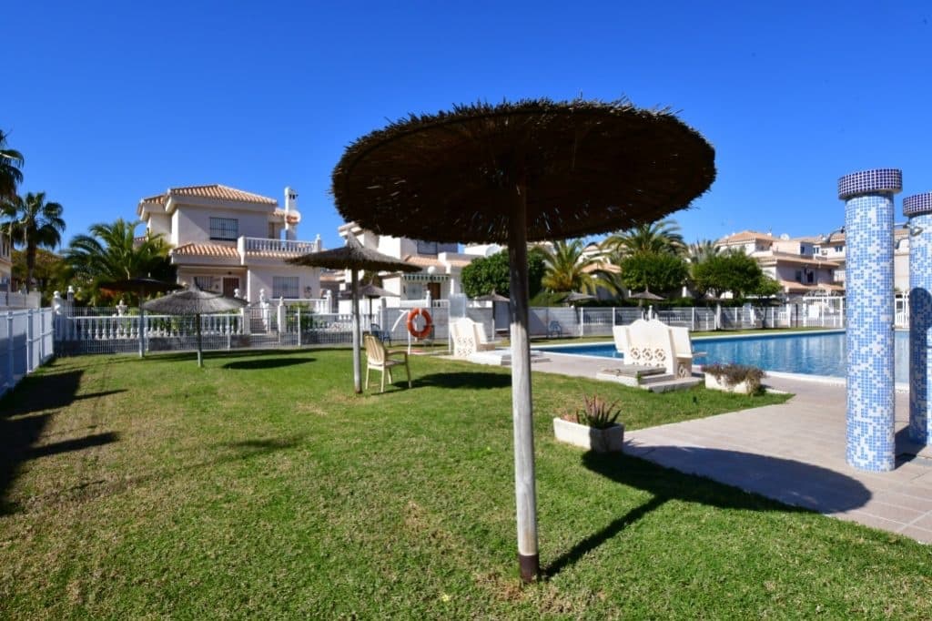 Bungalow de 2 dormitorios en Orihuela Costa - 26