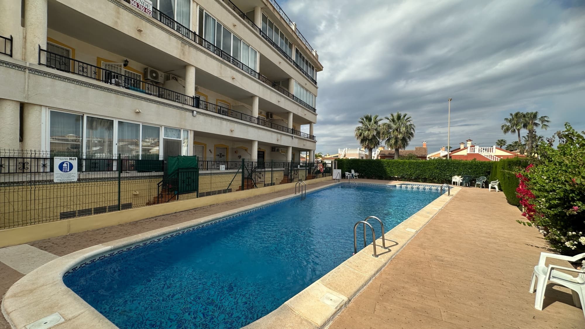 Tussenverdieping Appartement met 2 slaapkamers in Orihuela Costa - 29
