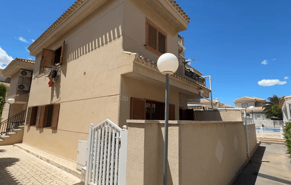 Bungalow de 2 dormitorios en Orihuela Costa - 31