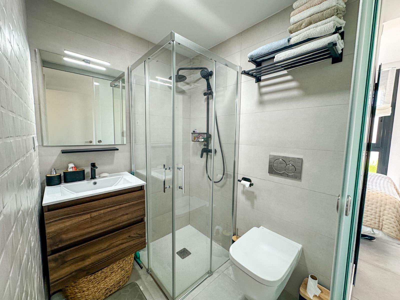 2 bed Middle Floor Apartment in Orihuela Costa - 17