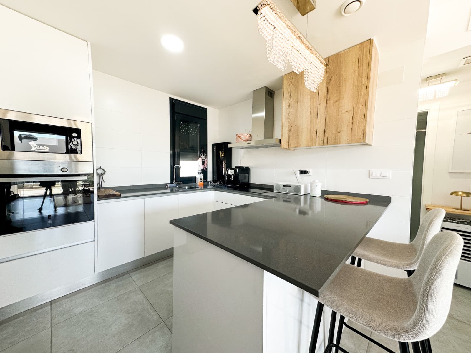 2 bed Middle Floor Apartment in Orihuela Costa - 2