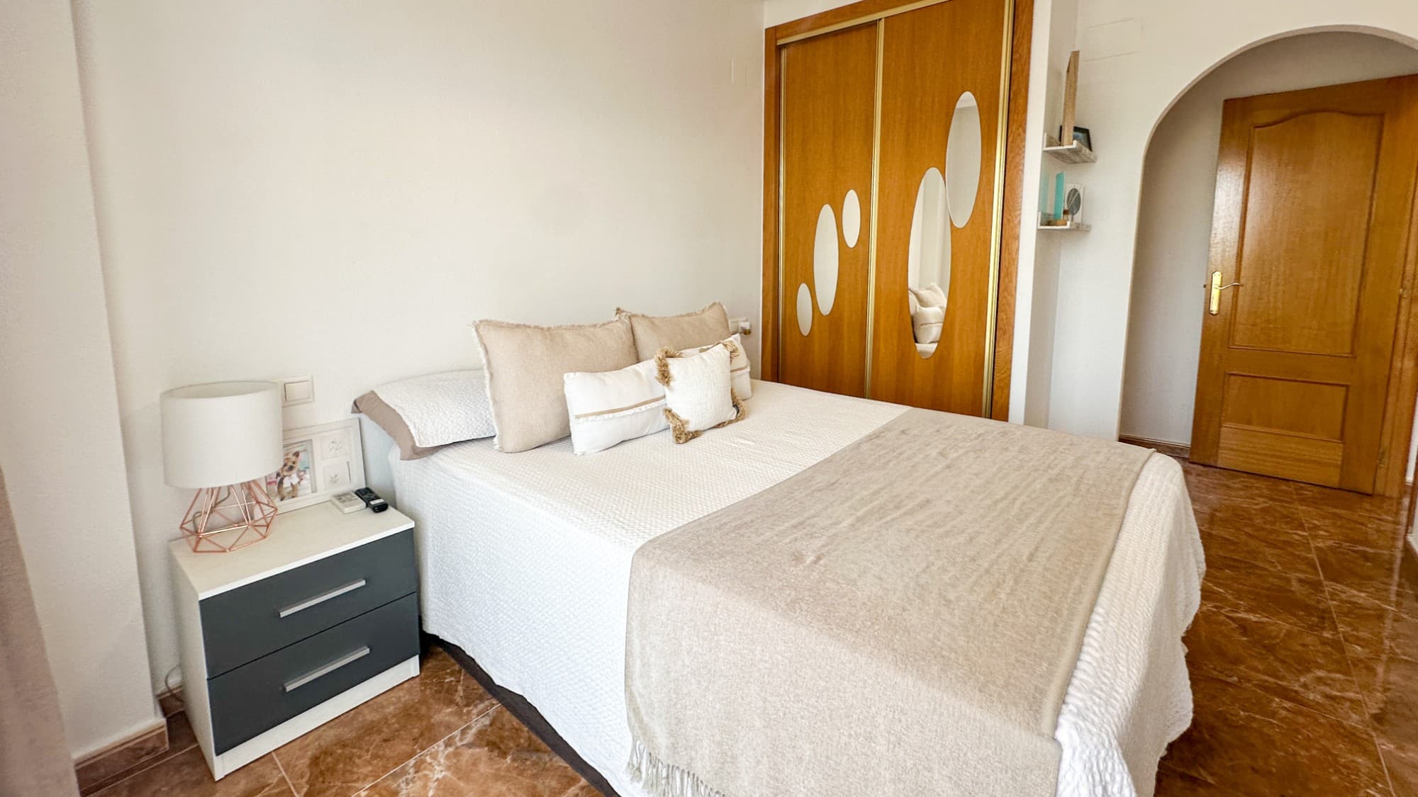 2 bed Middle Floor Apartment in Guardamar del Segura - 15