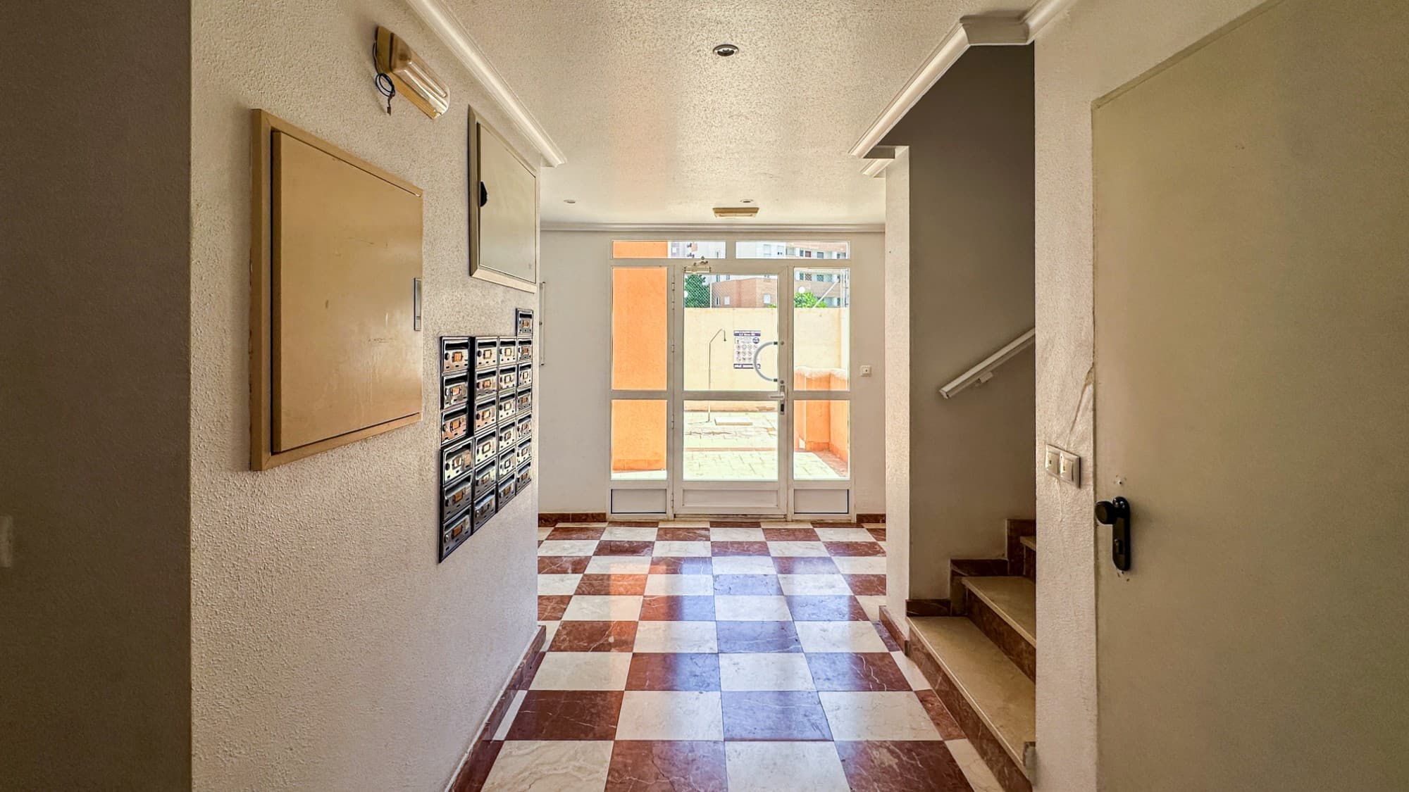 2 bed Middle Floor Apartment in Guardamar del Segura - 34
