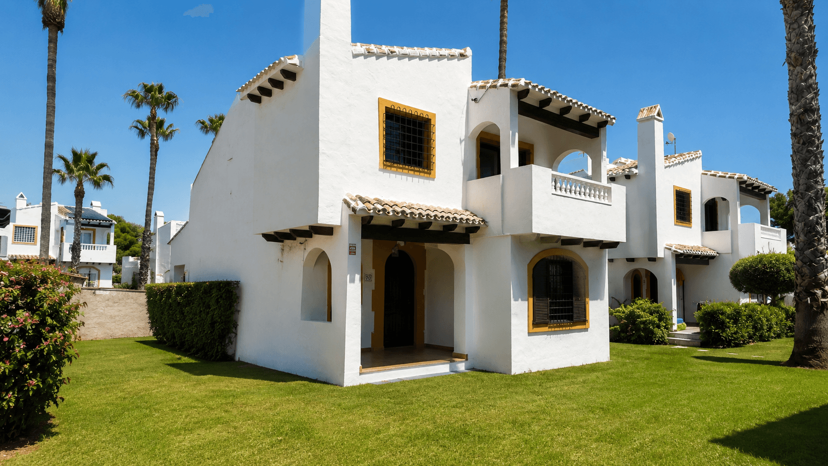Villa - Chalet de 3 dormitorios en Orihuela Costa - 1