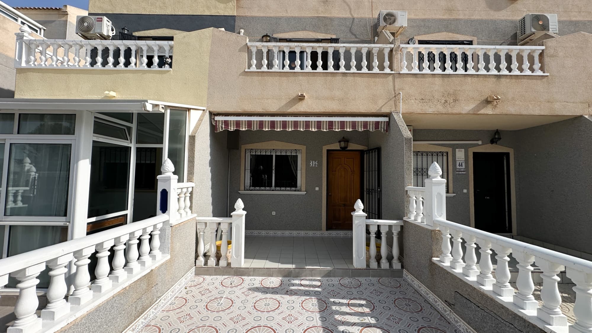 Geschakelde Woning met 2 slaapkamers in Orihuela Costa - 37