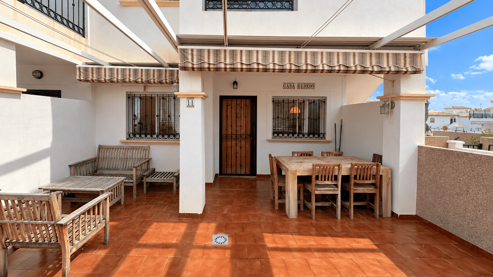 Bungalow de 2 dormitorios en Punta Prima - 2