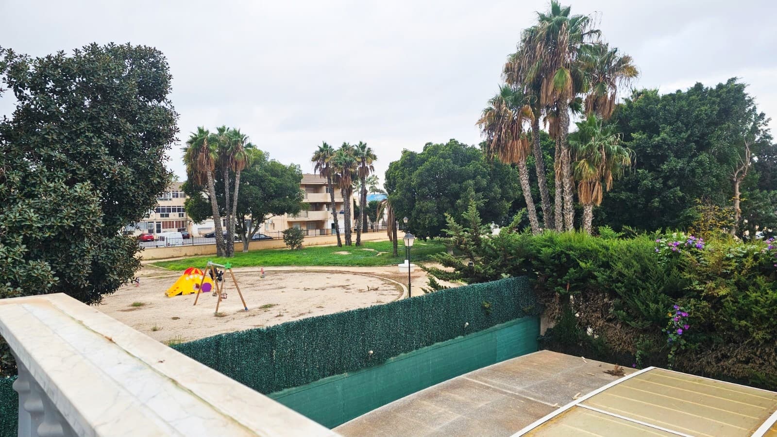 Vrijstaande Villa met 8 slaapkamers in Los Alcazares - 2