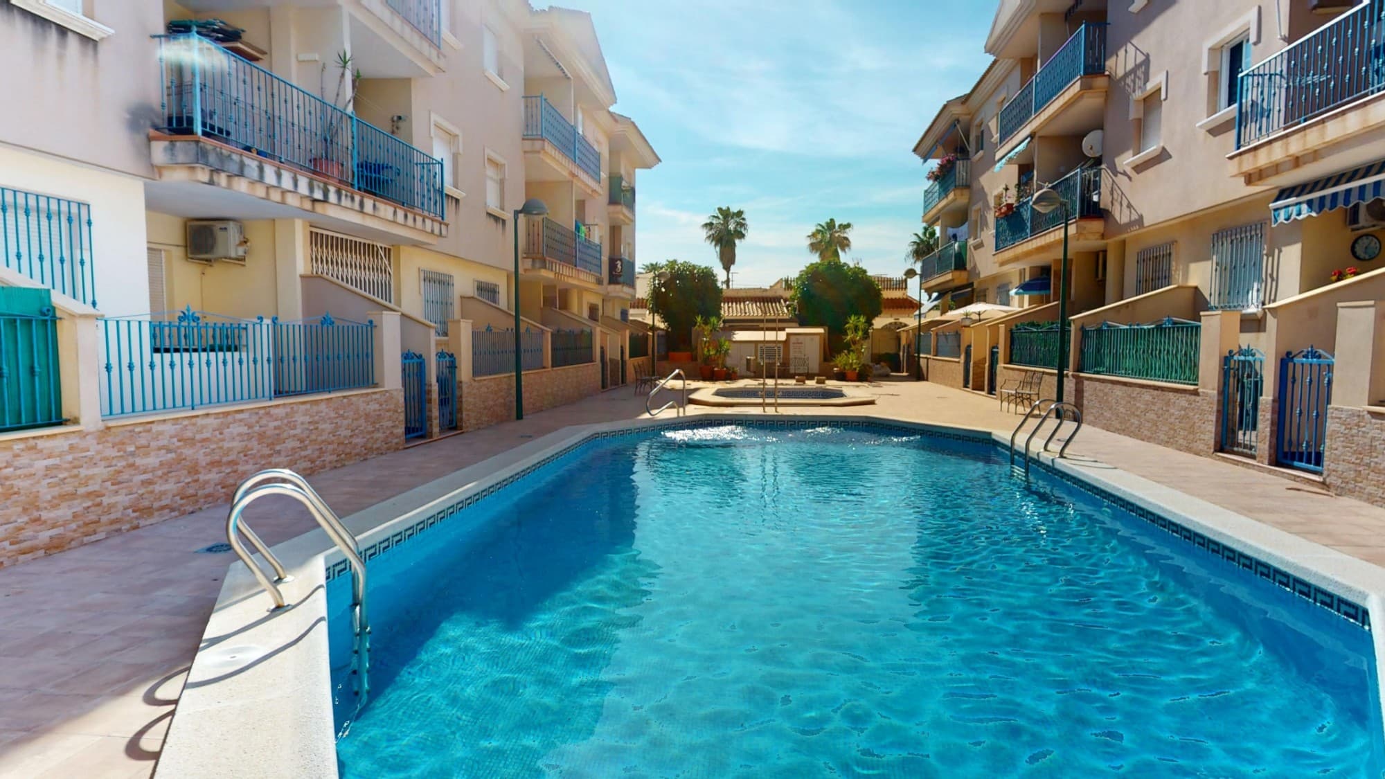 2 bed Middle Floor Apartment in Los Alcazares - 33