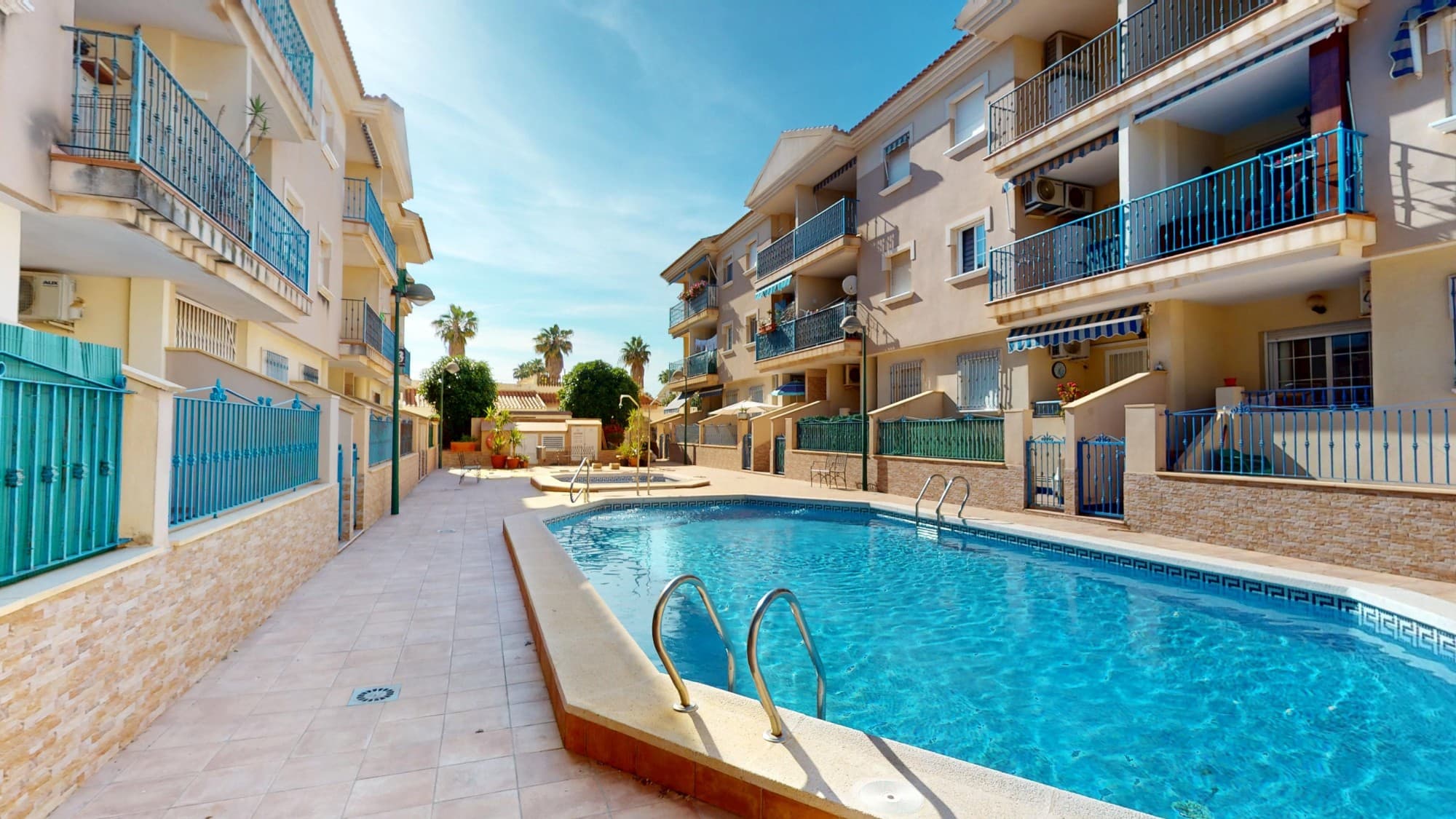 2 bed Middle Floor Apartment in Los Alcazares - 1