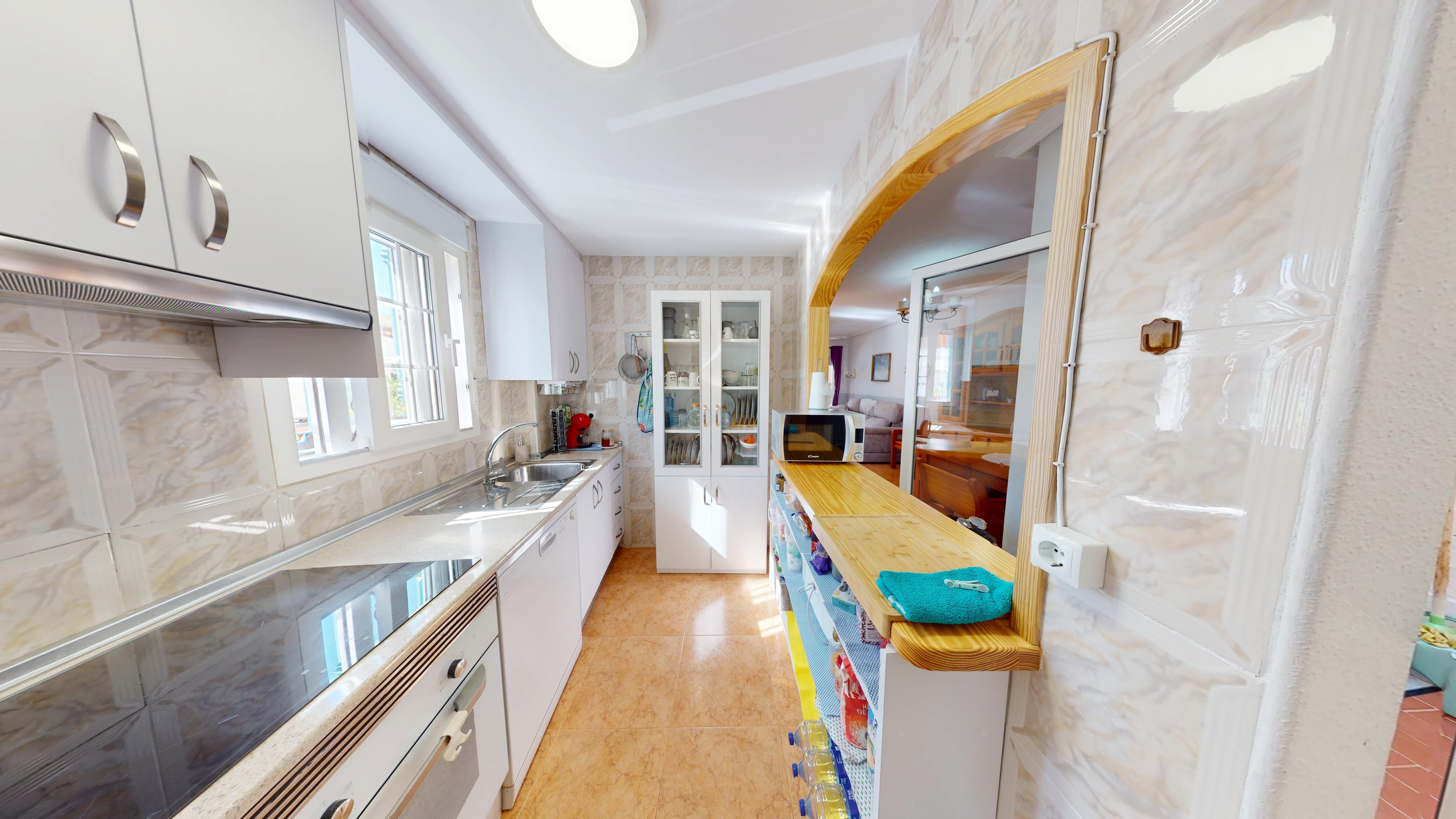 2 bed Middle Floor Apartment in Los Alcazares - 10