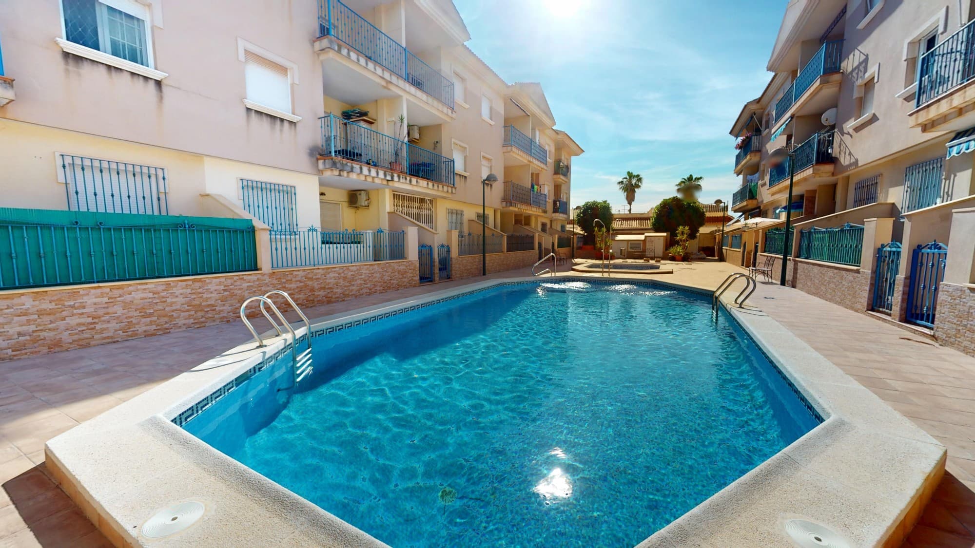 2 bed Middle Floor Apartment in Los Alcazares - 30
