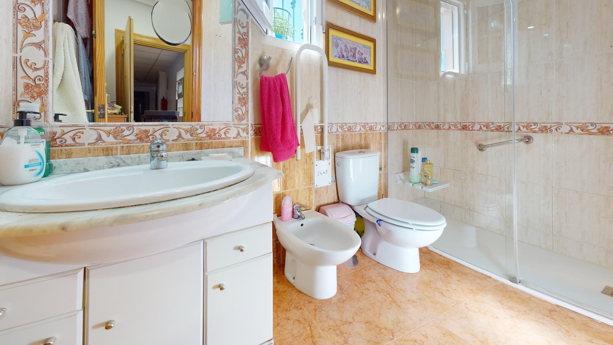 2 bed Middle Floor Apartment in Los Alcazares - 8