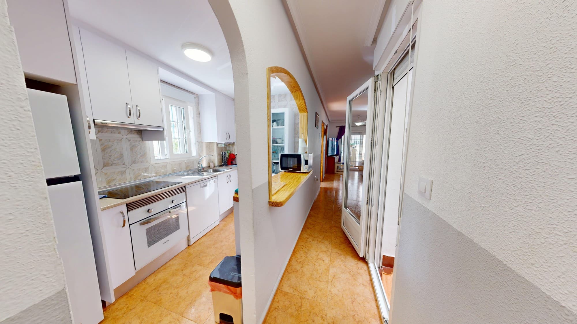 2 bed Middle Floor Apartment in Los Alcazares - 9