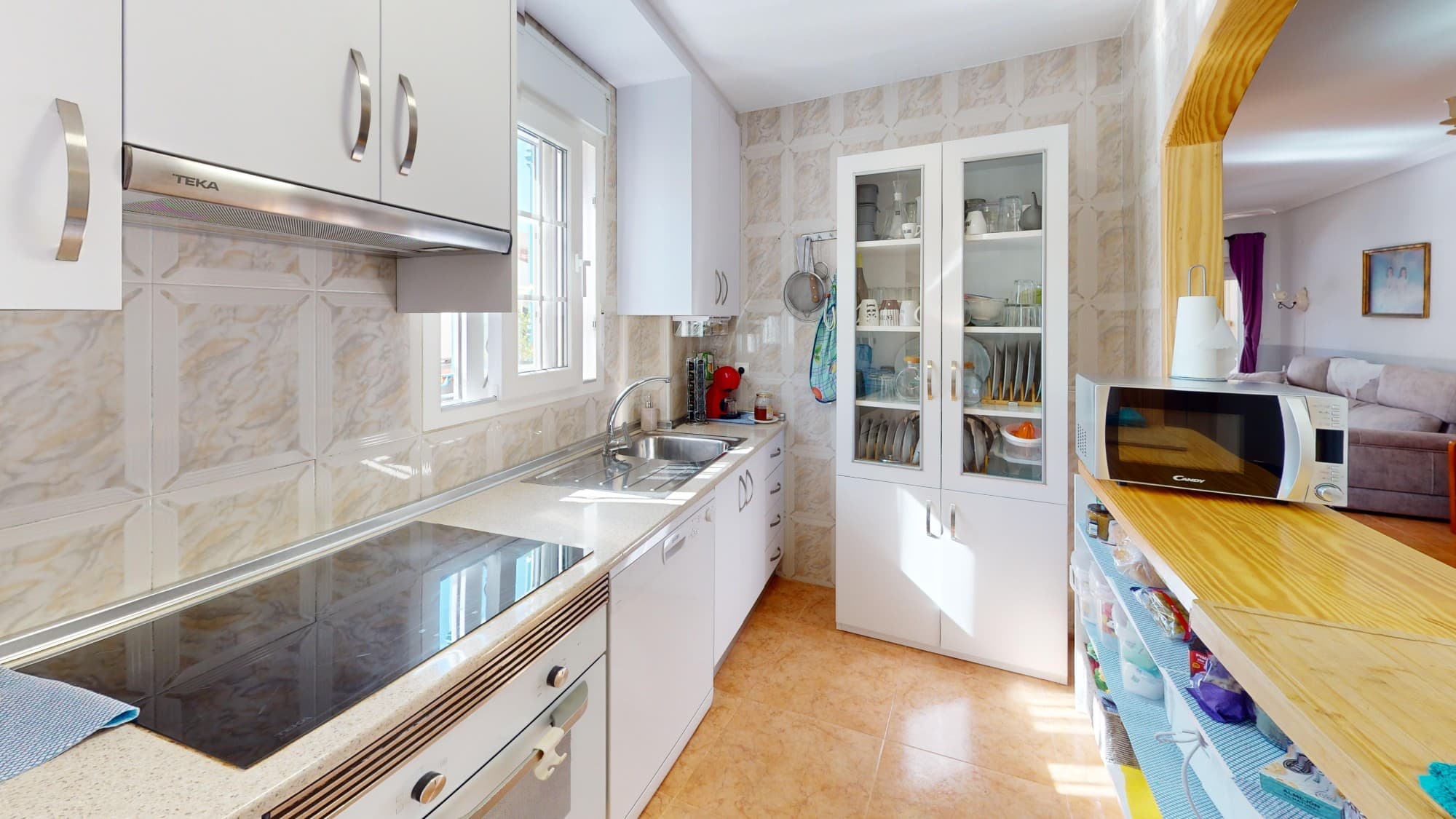 2 bed Middle Floor Apartment in Los Alcazares - 13