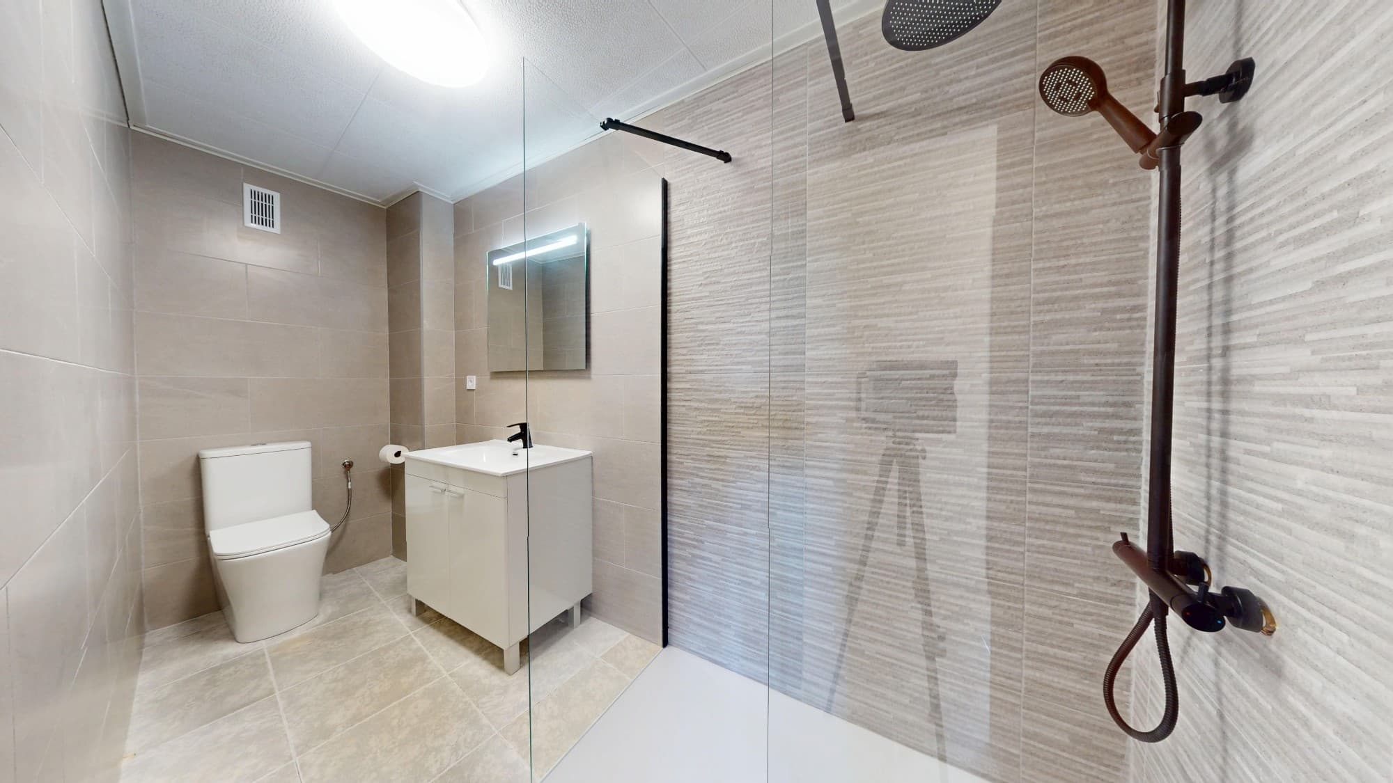 2 bed Middle Floor Apartment in Los Alcazares - 9