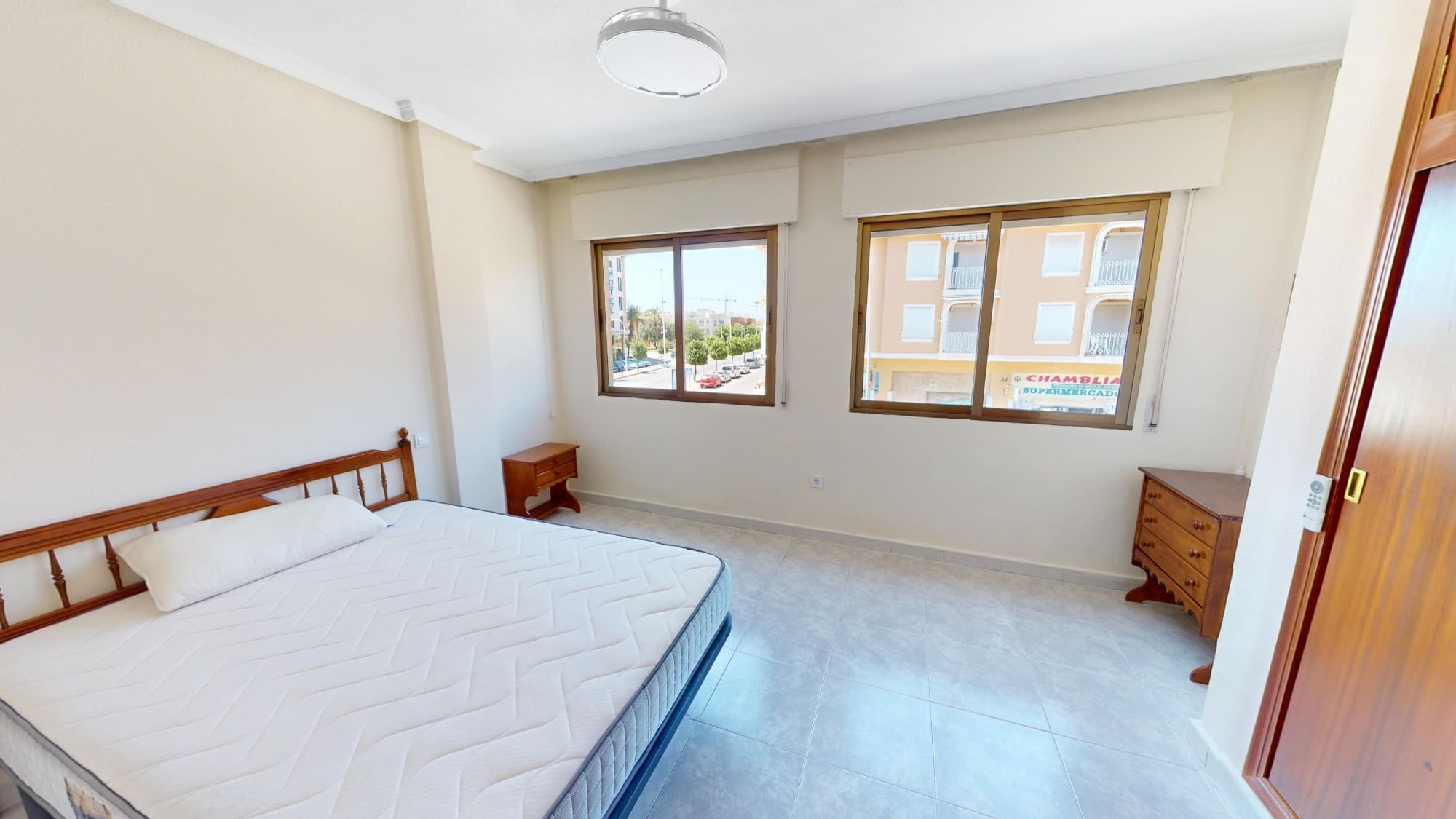 2 bed Middle Floor Apartment in Los Alcazares - 8