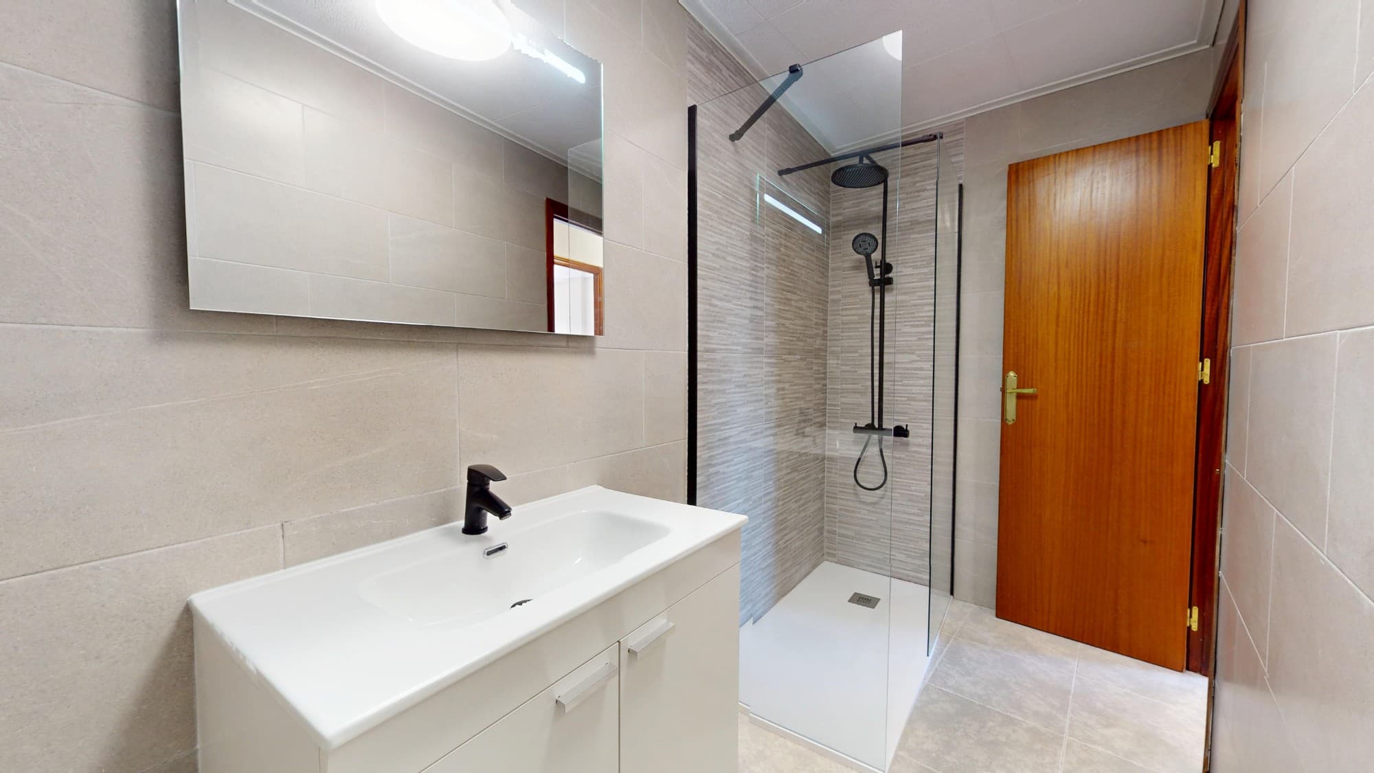 2 bed Middle Floor Apartment in Los Alcazares - 10