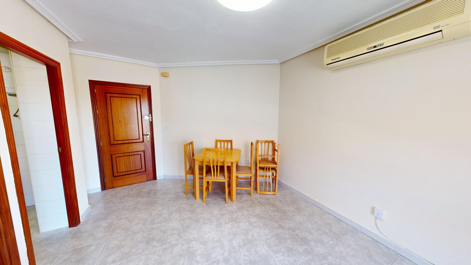2 bed Middle Floor Apartment in Los Alcazares - 4