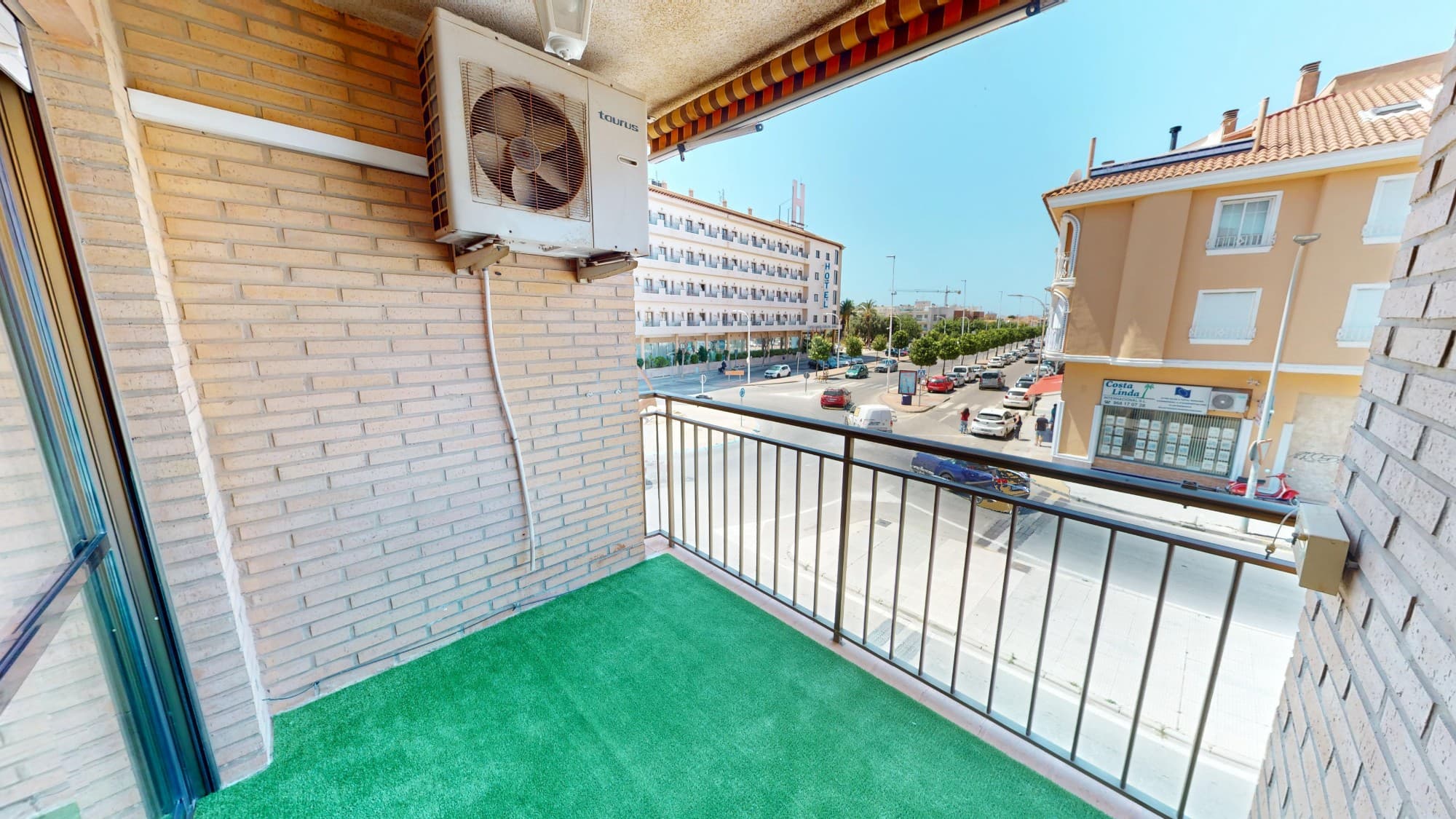 2 bed Middle Floor Apartment in Los Alcazares - 1