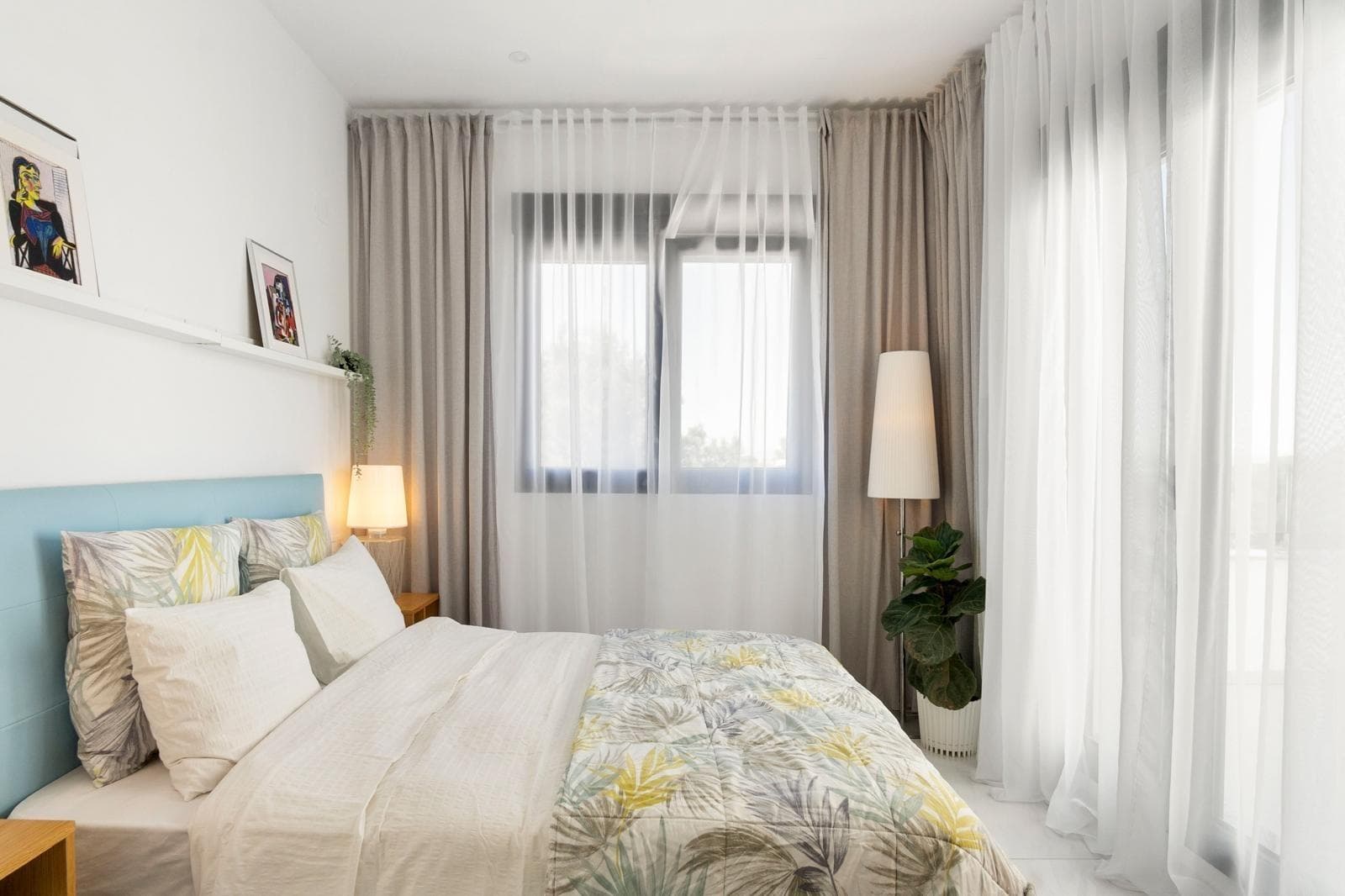 Villa - Chalet de 3 dormitorios en Villamartin - 28