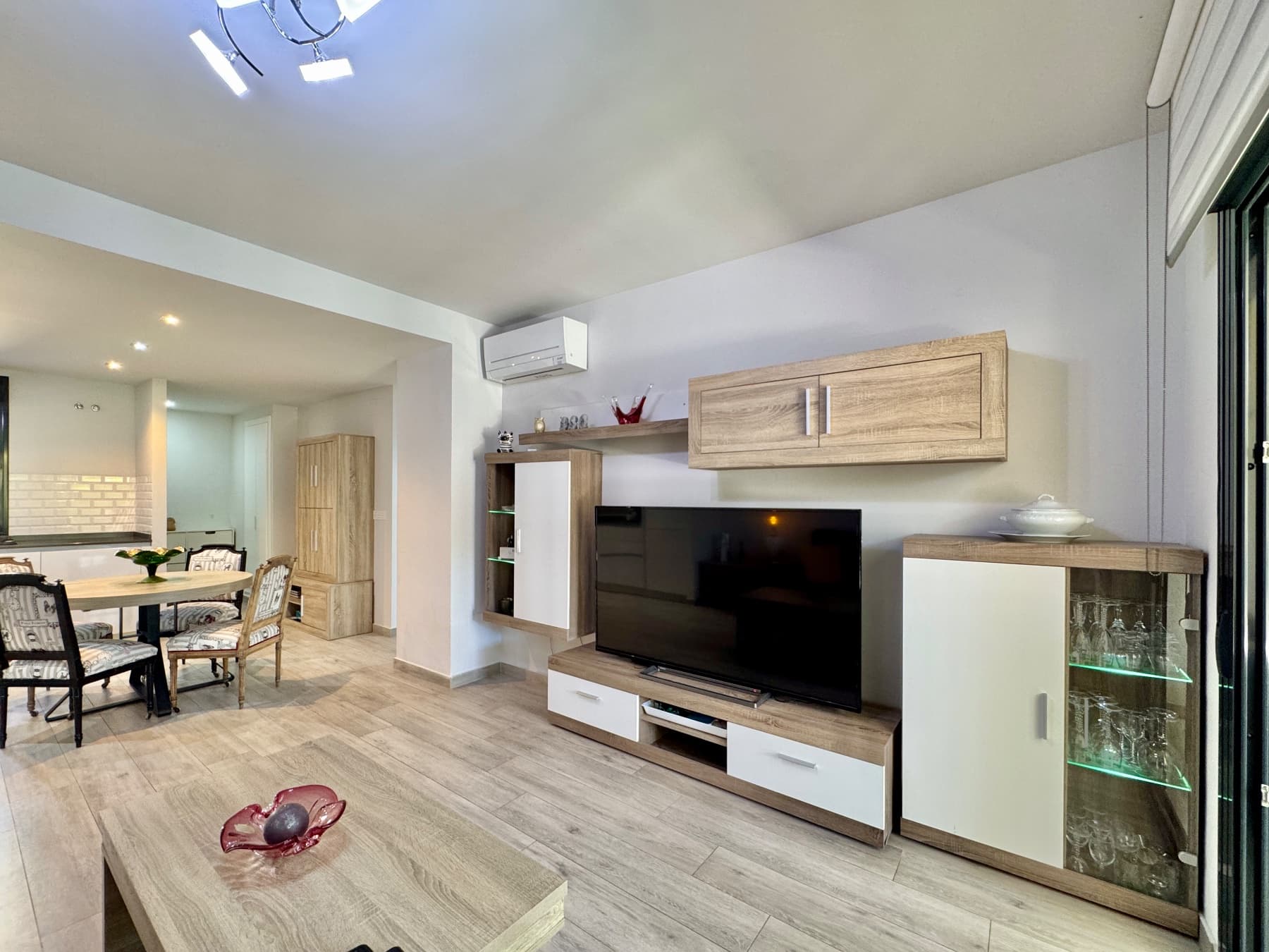 2 bed Middle Floor Apartment in Villamartin - 26