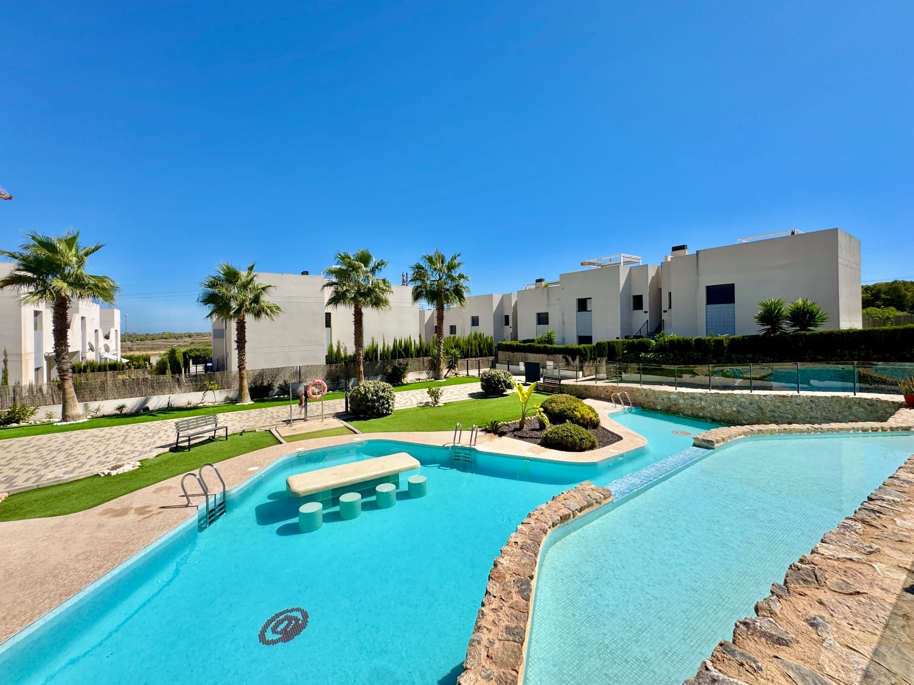 2 bed Middle Floor Apartment in Villamartin - 37