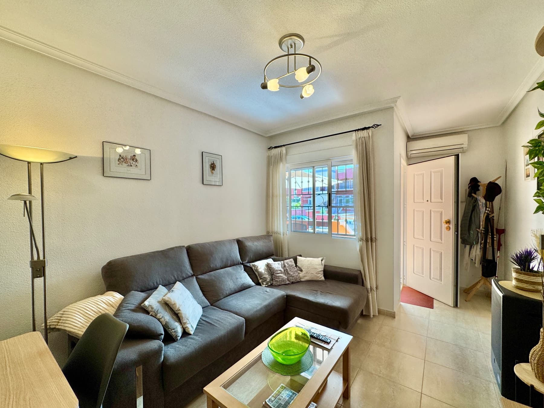 2 bed Middle Floor Apartment in Orihuela Costa - 20