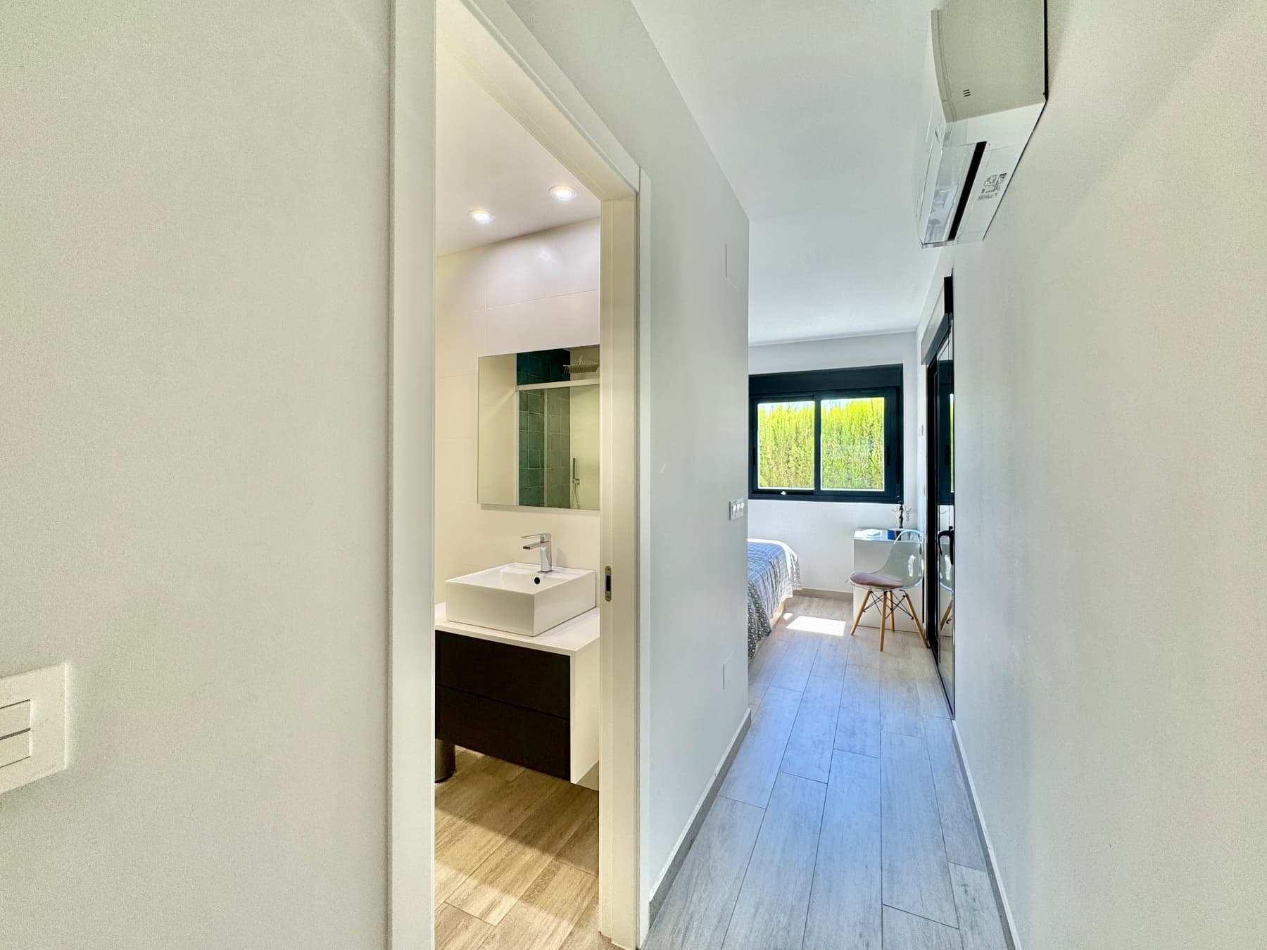 2 bed Middle Floor Apartment in Villamartin - 3