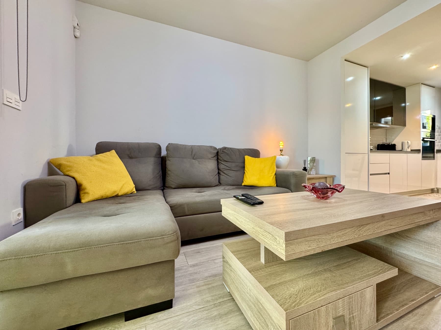 2 bed Middle Floor Apartment in Villamartin - 24