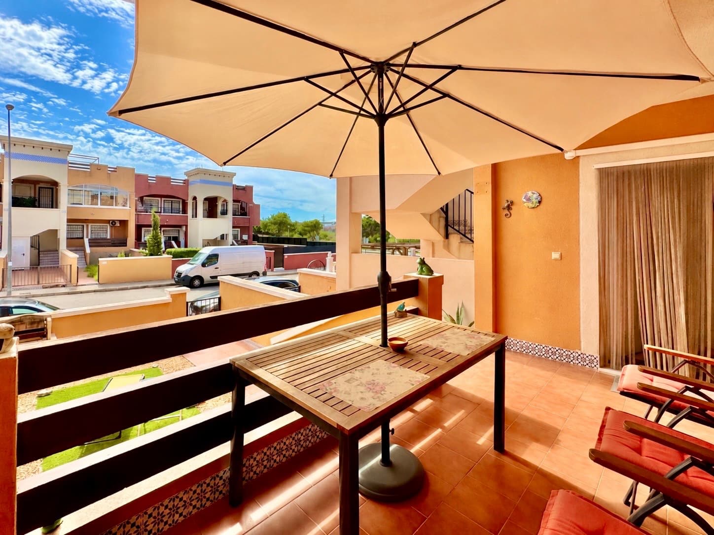 2 bed Middle Floor Apartment in Orihuela Costa - 2